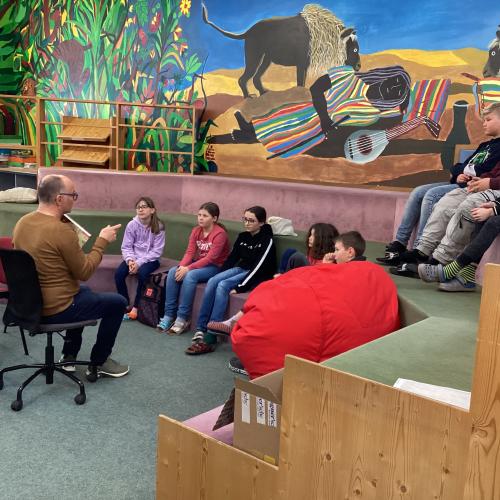 Büchereigestaltung Reading Club