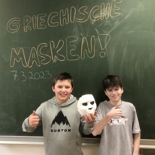 Griechische Theatermasken 2023