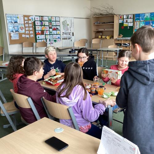 Büchereigestaltung Reading Club