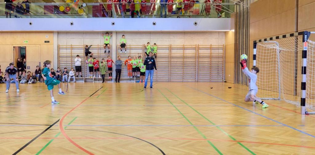 Team Fließ im Hintergrund